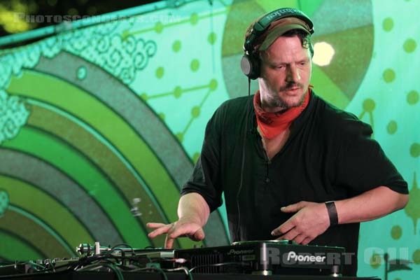 DJ KOZE - 2011-09-10 - PARIS - Parc de Bagatelle - 